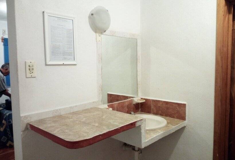 Azul Hotel & Restaurante