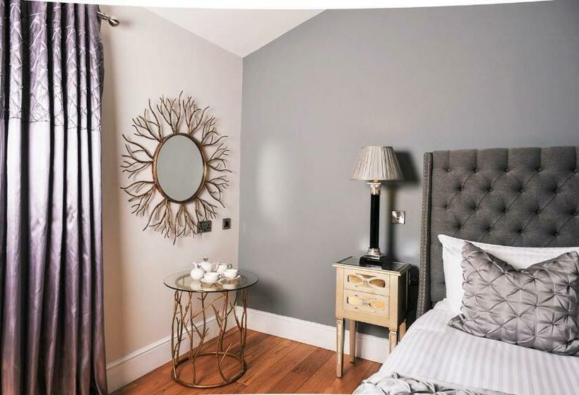 פונדק The Wyvill Arms