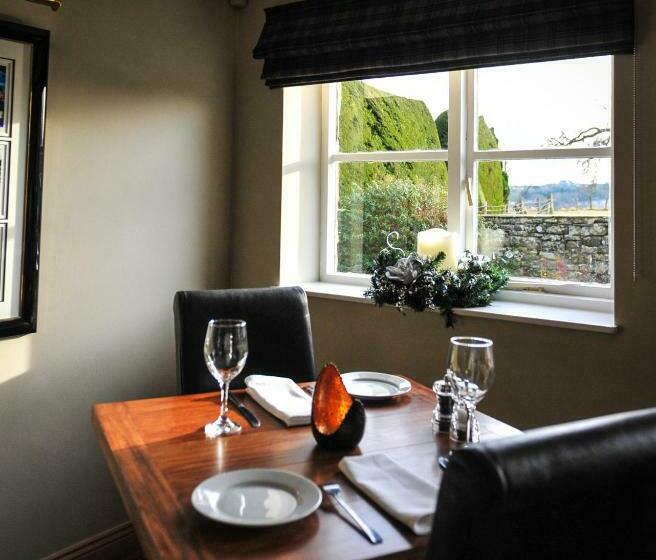 פונדק The Wyvill Arms