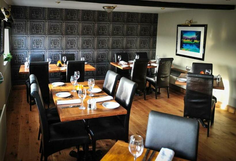 פונדק The Wyvill Arms