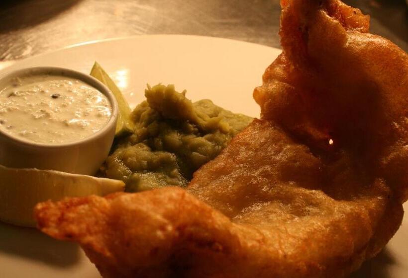 פונדק The Wyvill Arms