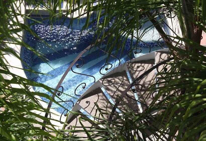 هتل Casa Blanca San Miguel