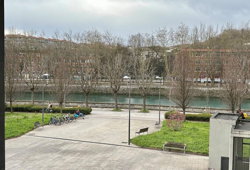 هتل Colectia Urumea