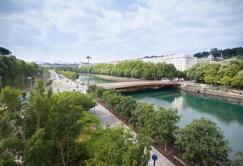 هتل Colectia Urumea