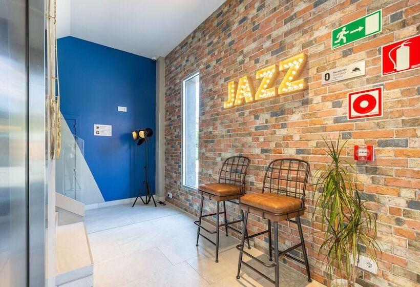 هتل Colectia Urumea