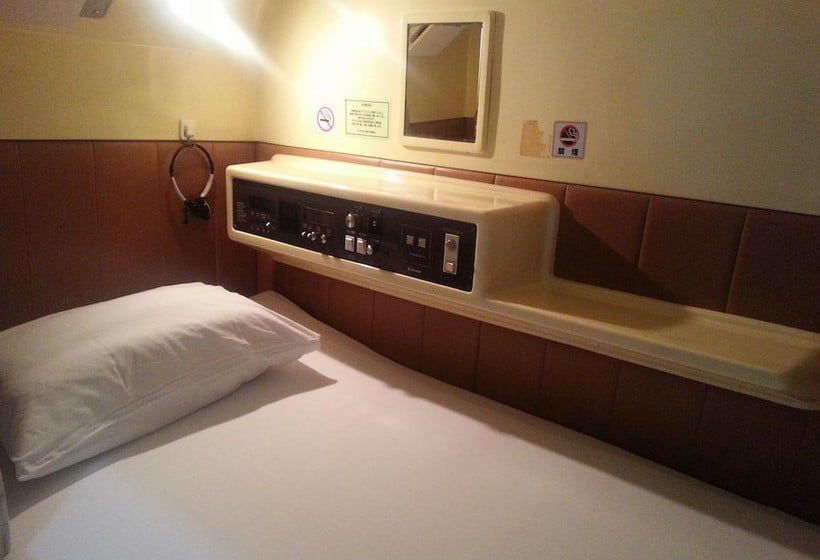 Kapsül Otel Capsule Kinuyahotel Ikebukuro  Men Only