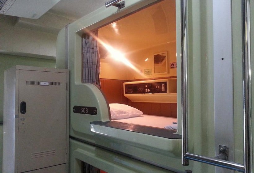 Kapsül Otel Capsule Kinuyahotel Ikebukuro  Men Only