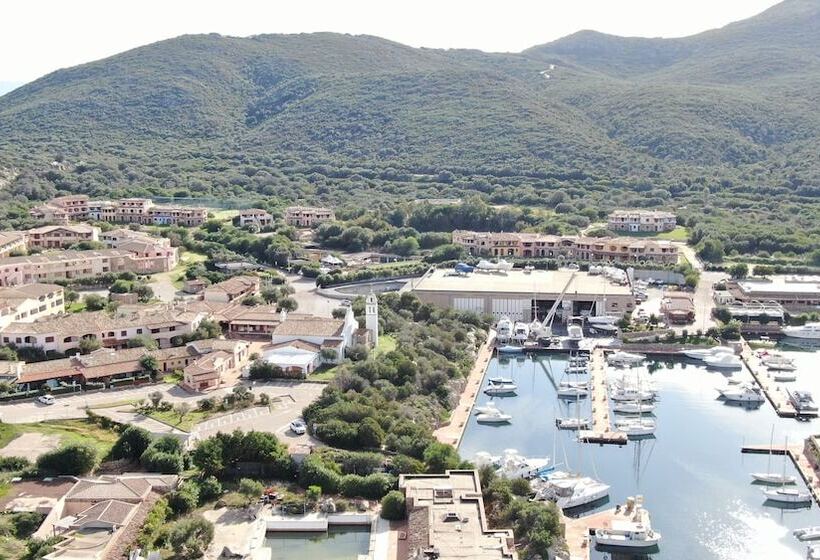 Отель Il Borgo Di Punta Marana