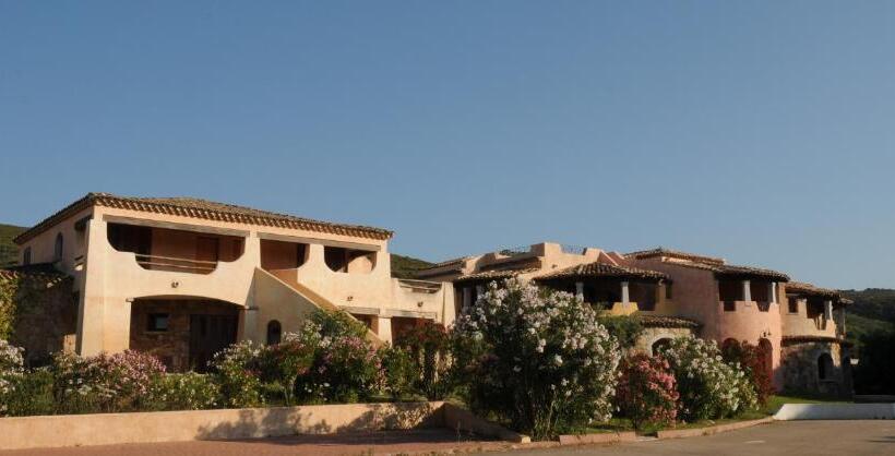 Отель Il Borgo Di Punta Marana