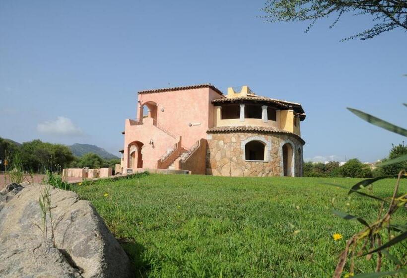 Отель Il Borgo Di Punta Marana