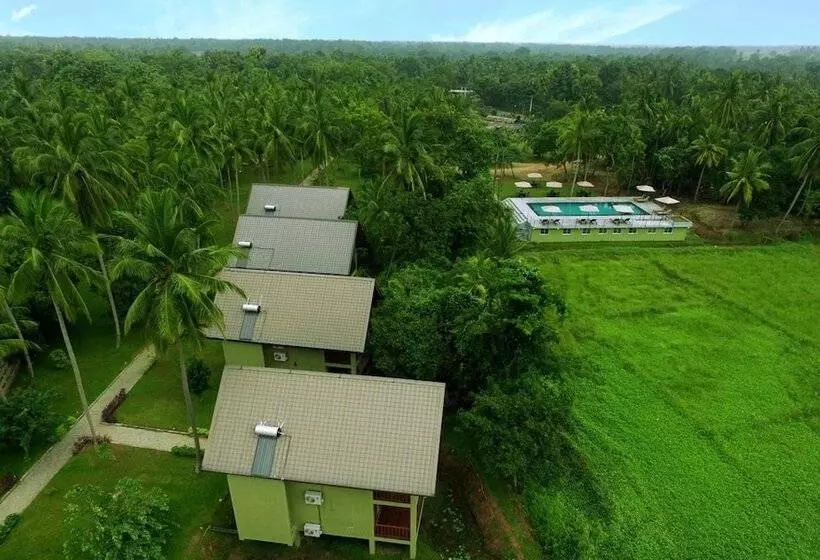 Hotelli Miracle Resorts & Villas