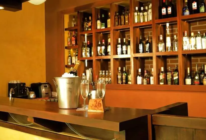Hotelli Miracle Resorts & Villas