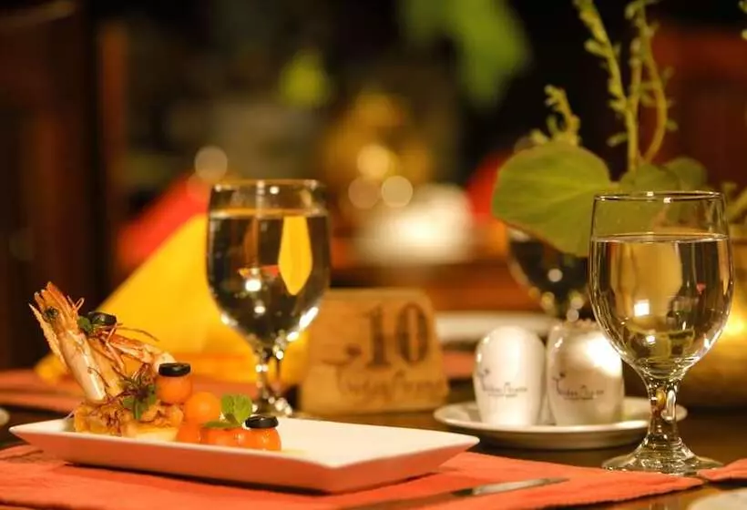 Hotelli Miracle Resorts & Villas