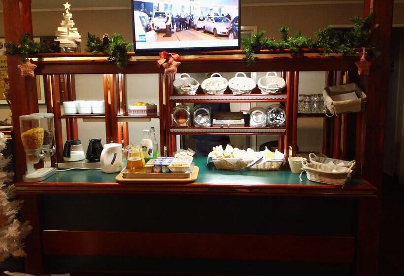 هتل Quick Palace Lyon Saint Priest