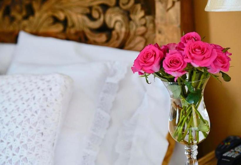 בית מלון כפרי Tadeo Inn Bed & Breakfast