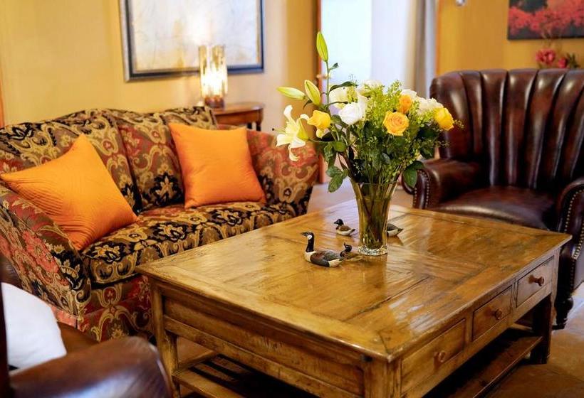 בית מלון כפרי Tadeo Inn Bed & Breakfast