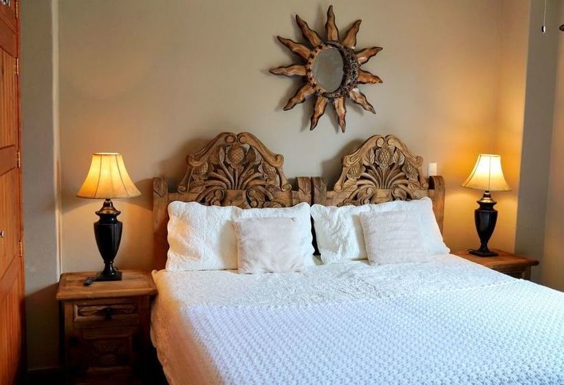 בית מלון כפרי Tadeo Inn Bed & Breakfast