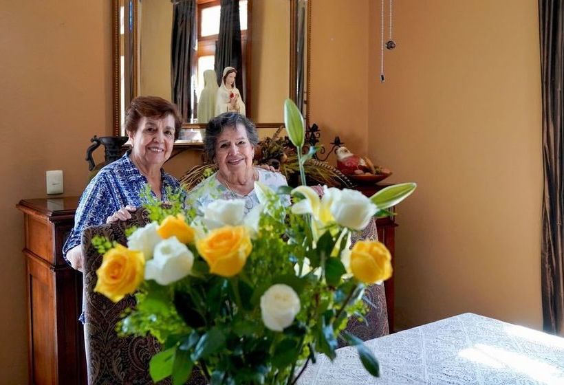 בית מלון כפרי Tadeo Inn Bed & Breakfast