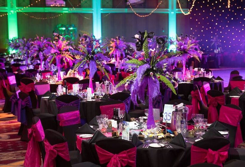 בית מלון כפרי The Celtic Manor Resort