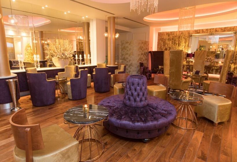 בית מלון כפרי The Celtic Manor Resort