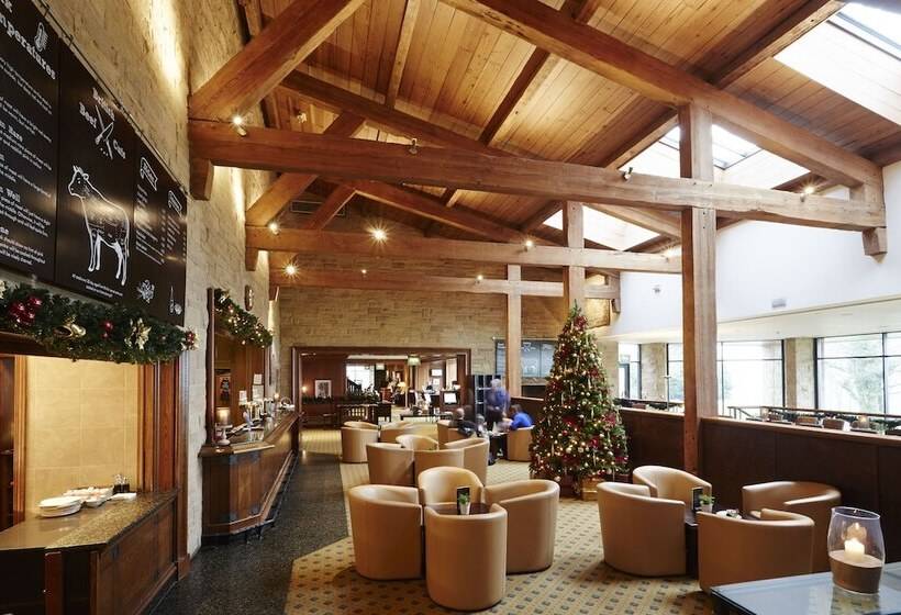 בית מלון כפרי The Celtic Manor Resort