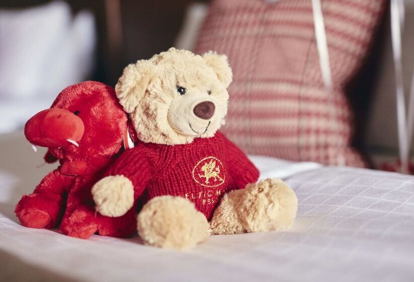 בית מלון כפרי The Celtic Manor Resort