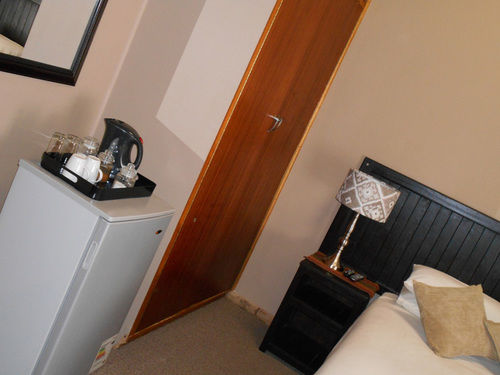 بنسيون @four Guest House Brits