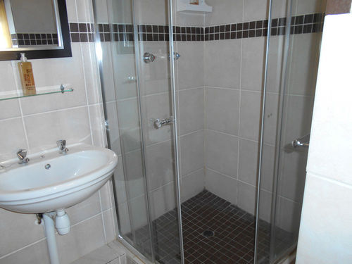 بنسيون @four Guest House Brits