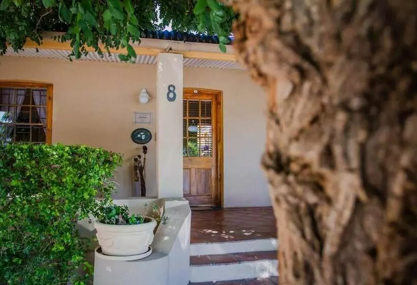 پانسیون Guesthouse Larachelle