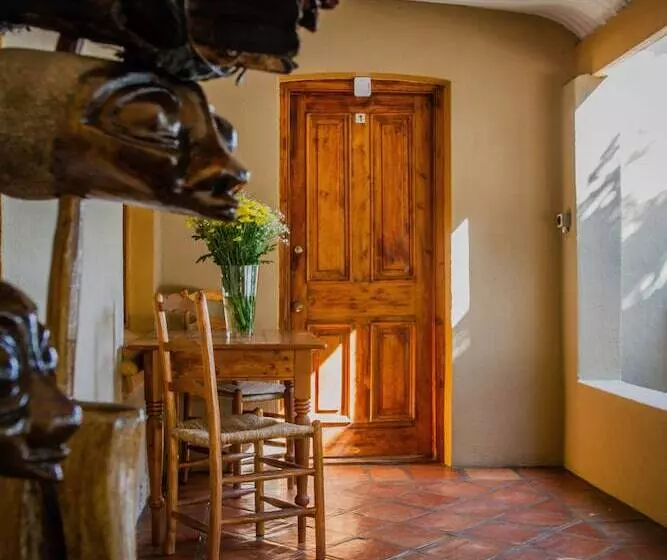 پانسیون Guesthouse Larachelle