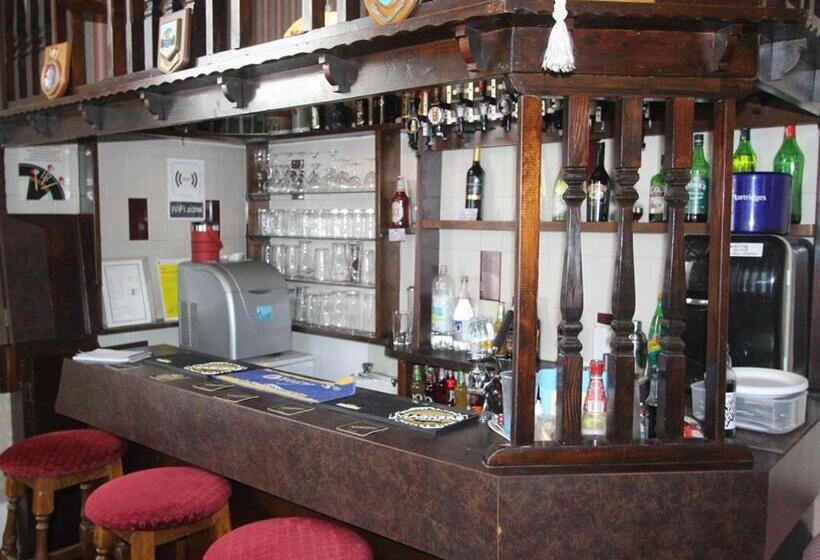 פנסיון Spring Garden Guest House