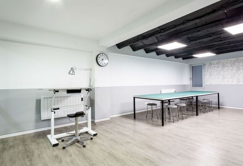 Residencia Universitaria Lesseps