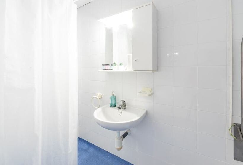 Residencia Universitaria Lesseps