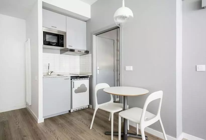 Residencia Universitaria Lesseps