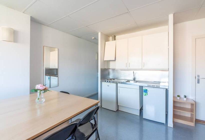 Residencia Universitaria Lesseps