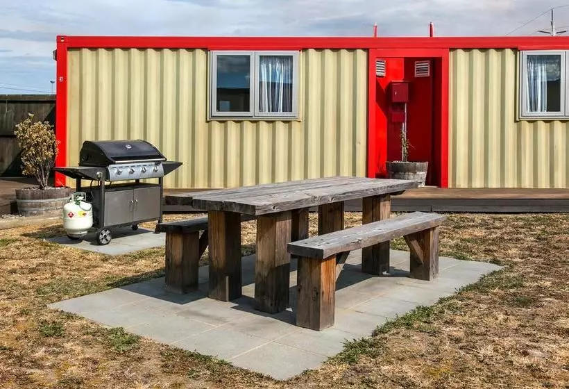 Riverlands Roadhouse Motel