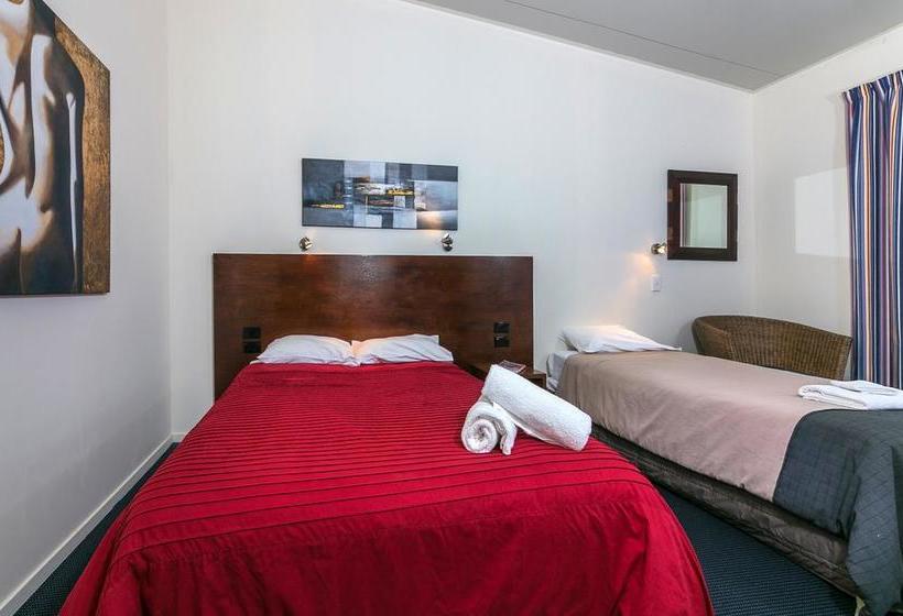 Riverlands Roadhouse Motel