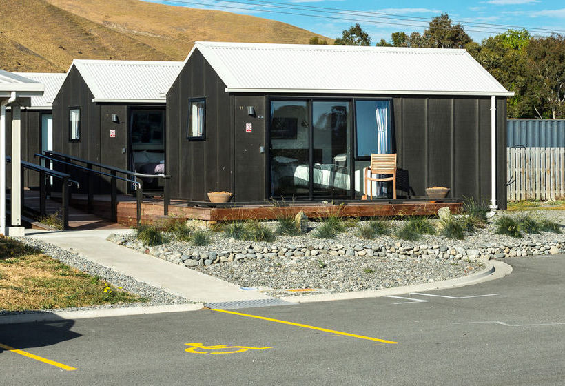 Riverlands Roadhouse Motel