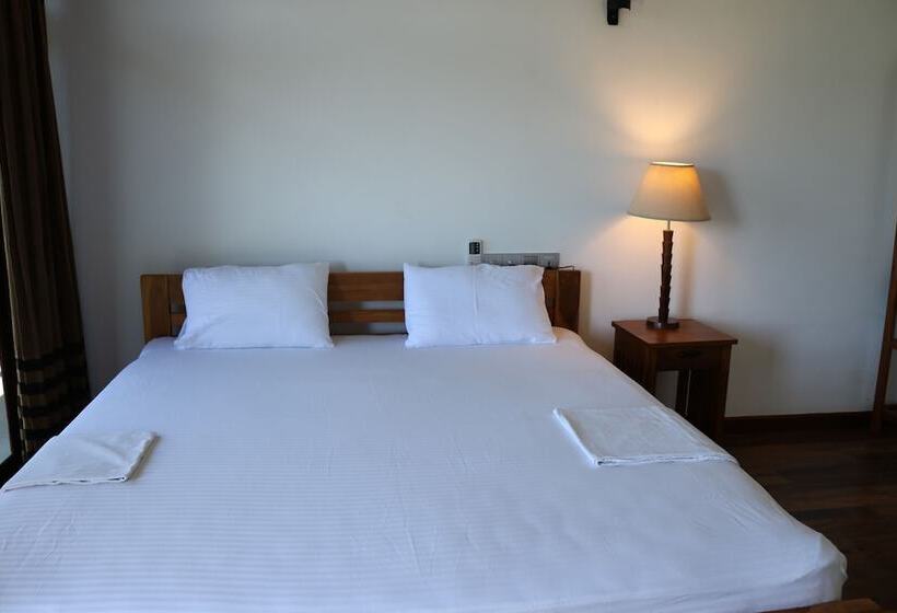 Serene Park Hotel By Ark