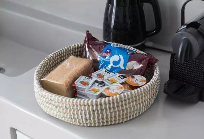 Aamiaismajoitus (B&B) Captain S House Suites