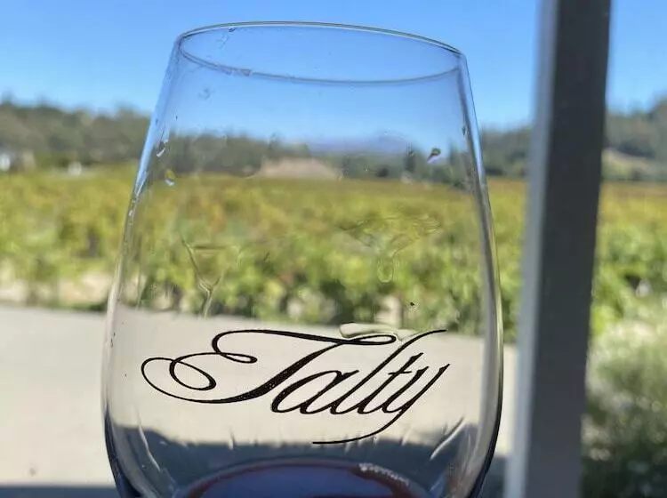 Aamiaismajoitus (B&B) The Gables Wine Country Inn