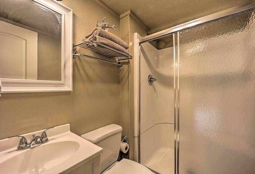 2 Decks, Mountain View: Beech Mountain Cabin!