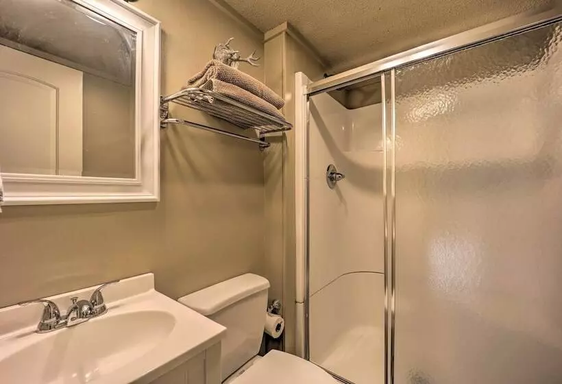 2 Decks, Mountain View: Beech Mountain Cabin!