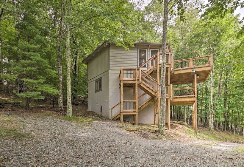 2 Decks, Mountain View: Beech Mountain Cabin!