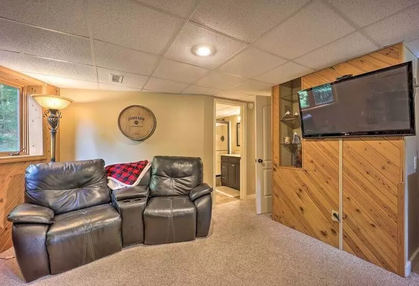 2 Decks, Mountain View: Beech Mountain Cabin!