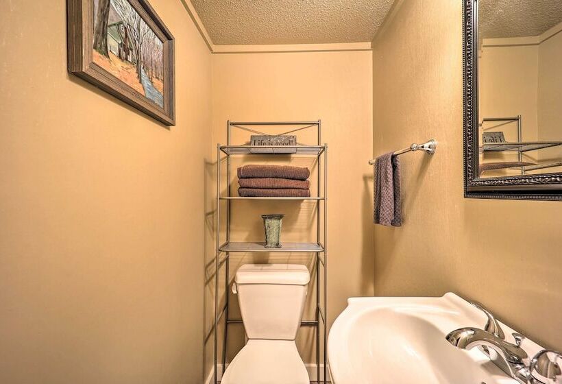 2 Decks, Mountain View: Beech Mountain Cabin!