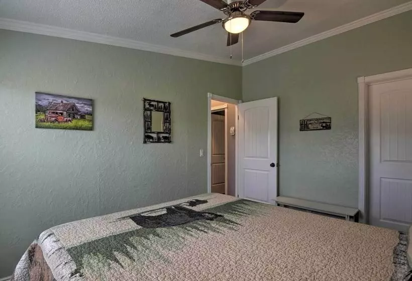 Bright & Beautiful Home, Explore Nat L Parks!