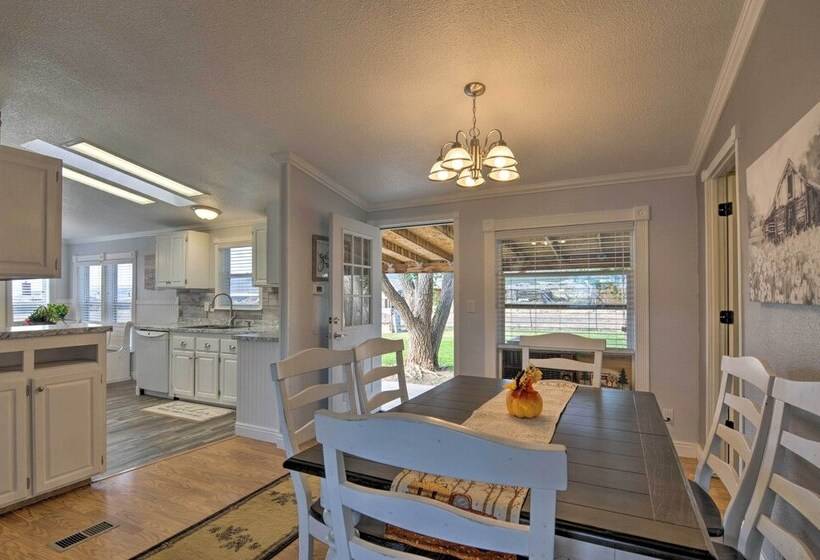 Bright & Beautiful Home, Explore Nat L Parks!