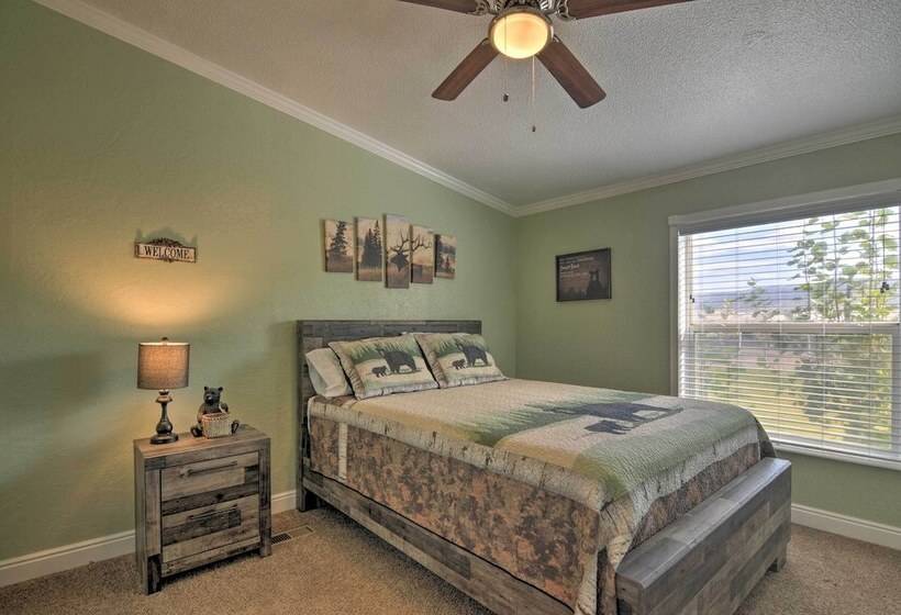 Bright & Beautiful Home, Explore Nat L Parks!