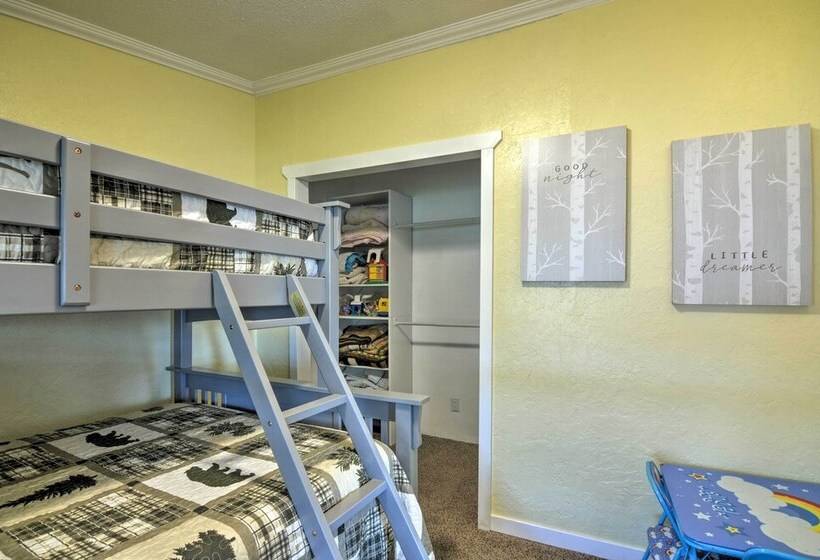 Bright & Beautiful Home, Explore Nat L Parks!